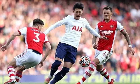 Gary Neville chọn đội cuối cùng kết thúc trong top 4