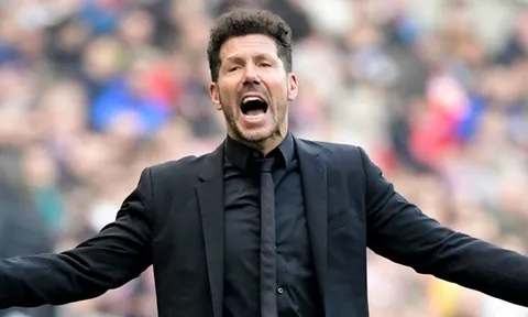 Gary Neville đã sai, M.U không nên chiêu mộ Diego Simeone