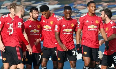Gary Neville: "Đó là điều khiến Man Utd chẳng bao giờ vô địch NHA"