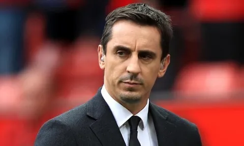 Gary Neville lo lắng về 1 thống kê của De Gea