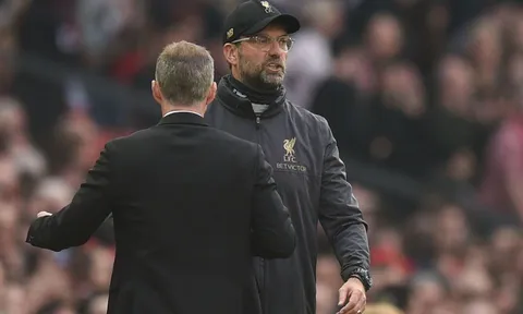 'Liverpool đang cách Man Utd rất xa, nhưng đó là Old Trafford...'