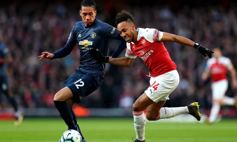 Huyền thoại giục Arsenal mua 'siêu trung vệ' giá rẻ của M.U