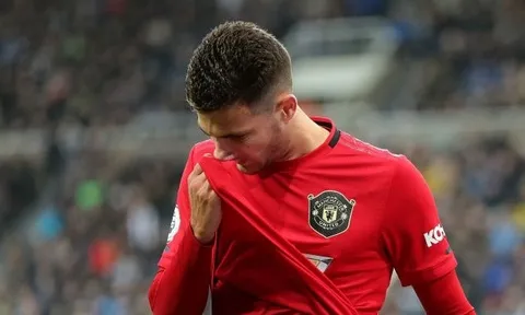 "Các CLB vĩ đại muốn chiêu mộ, nhưng cậu ấy đã chọn Man Utd"