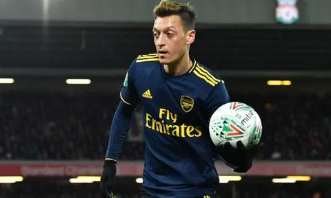 Fan Arsenal: "Emery rút người hay nhất khỏi sân dù cậu ấy chẳng làm gì sai"