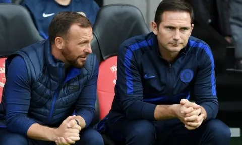 Chế giễu Mourinho, trợ lý của Lampard nhận cảnh báo nghiêm túc từ Chelsea