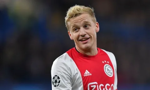 Vừa gia nhập, Van de Beek lập tức gửi thông điệp đến Fernandes và Pogba