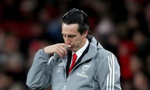 Emery bị sa thải, sao Arsenal lập tức đăng đàn xin lỗi