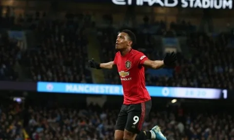 Thắng Man City, Roy Keane cãi tay đôi Gary Neville vì 1 ngôi sao M.U