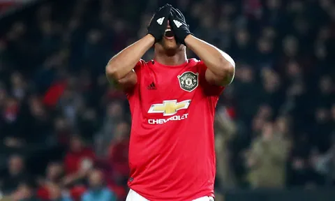 16 lần chạm bóng, đây là cầu thủ Man Utd gây thất vọng nhất trước AZ Alkmaar