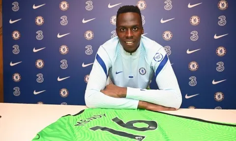 Kepa chơi tệ, tân binh vẫn chưa thể ra mắt Chelsea