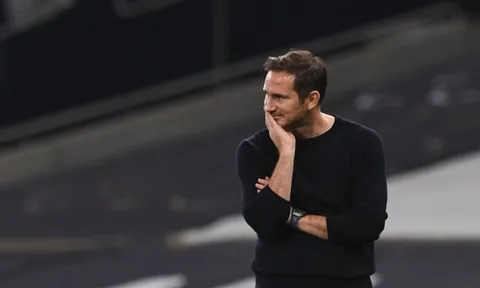 Paul Merson: "Tôi đã bị sốc khi Chelsea tống khứ cậu ấy"