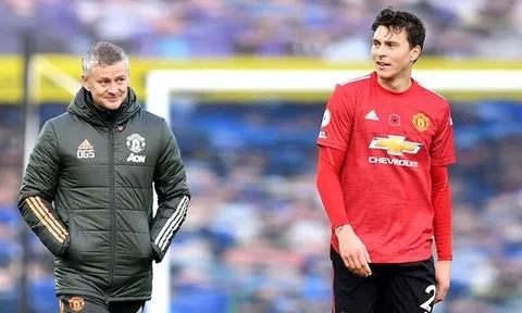 Đánh bại Everton, Solskjaer buông lời chỉ trích BTC Premier League