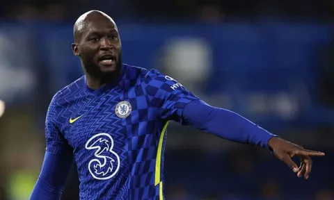 CĐV Chelsea chán nản, đòi tống cổ Lukaku