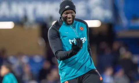 Phản ứng của Lukaku khi bị Tuchel đẩy lên ghế dự bị