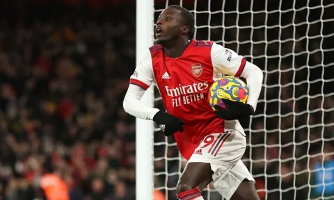 "Bản HĐ 72 triệu của Arsenal, thành thật mà nói là một thất bại"