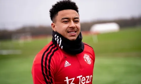 Cầu thủ Man Utd đầu tiên 'quay xe' khi Ten Hag tới OTF