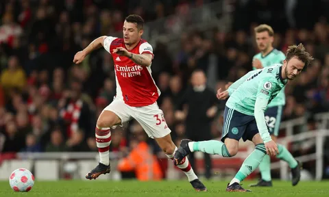 "Đừng quên Xhaka, hoàn toàn thống trị hàng tiền vệ"