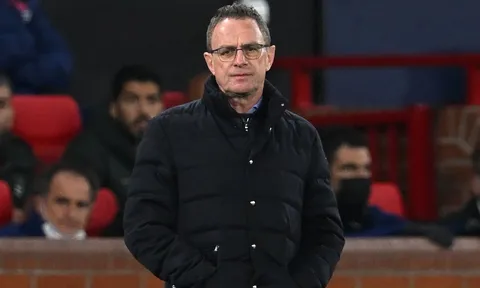 'Ngay sau sự kiện đó, cầu thủ M.U thay đổi thái độ với Rangnick'
