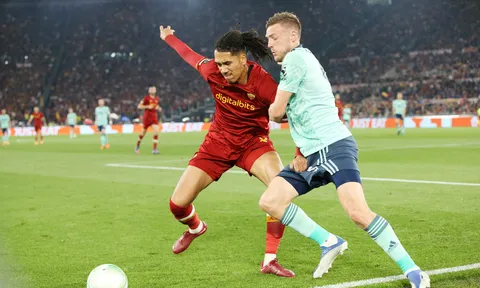 Mourinho hưởng lợi từ 13,6 triệu bảng Roma gửi đến Man Utd