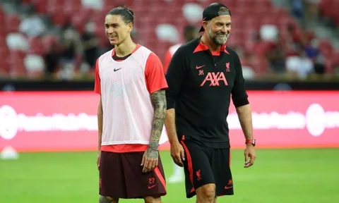 Klopp: Tôi đã cho cậu ta cái tát vào cổ
