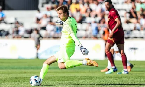 Thay Dean Henderson, M.U nhắm đồng hương của Ten Hag