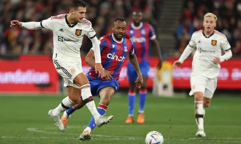 Không phải Martial, đây mới là bất ngờ lớn nhất của M.U trong mùa hè