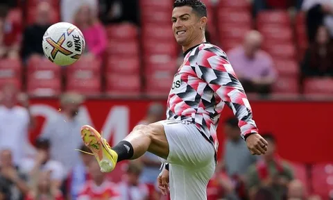 Ronaldo 'mở cờ trong bụng' vì động thái mới của Chelsea và M.U