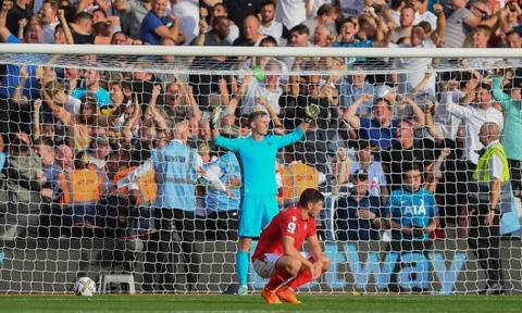 "Tôi không nghĩ rằng cậu ấy sẽ quay trở lại Man United"