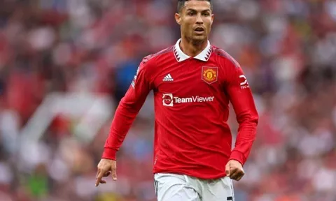Tuchel trả giá đắt vì từ chối Ronaldo