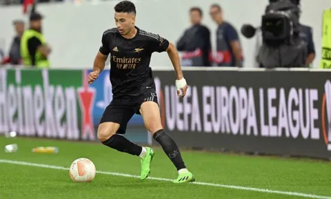 2 trụ cột Arsenal vắng mặt trước trận quan trọng