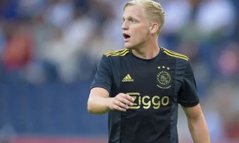 Trên đường đến Man Utd, De Beek nhận lời cảnh báo từ Van Persie