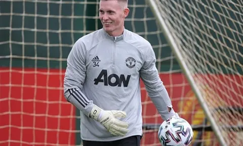 Mark Bosnich: "Anh ấy sẽ thay thế De Gea trong khung gỗ Man United"