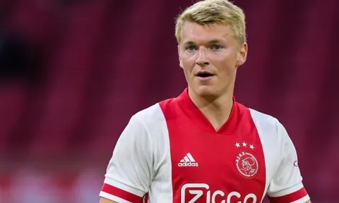 "De Ligt" 2.0 từ chối khoác áo Liverpool
