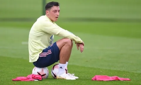 'Sự sáng tạo của cậu ấy cho Arsenal vẫn đang là hoàn hảo'