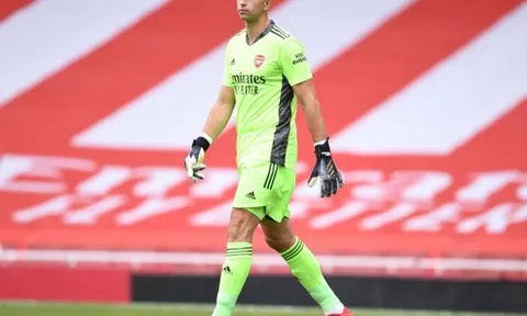 Chốt thỏa thuận, Arsenal đẩy đi siêu dự bị trong khung gỗ