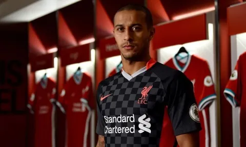 Klopp chỉ ra 1 điều Thiago chưa thể làm được ngay ở Liverpool