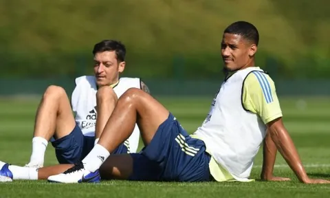 Arteta đổi ý phút chót, giữ "viên ngọc thô" ở lại Emirates