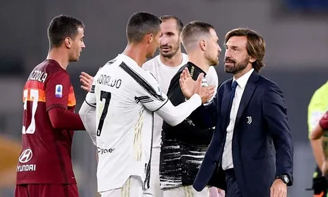 Juve mất điểm, Pirlo "nhắc nhẹ" Barca