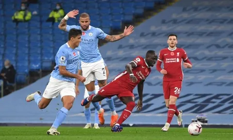 Roy Keane: "Cầu thủ Man City đó là một tên ngốc"