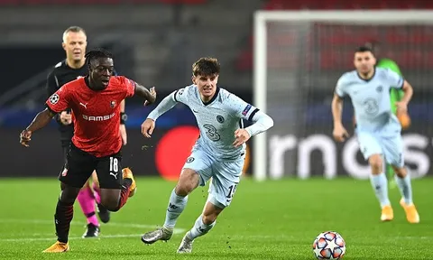 Mason Mount lập siêu phẩm kiến tạo, Fabregas nhắn nhẹ 1 câu