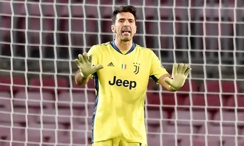 "Người nhện" Buffon phấn khích sau màn trình diễn trước Barca