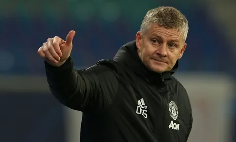 Schmeichel kêu gọi BLĐ Man Utd định đoạt tương lai Solskjaer