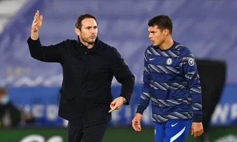 Frank Lampard được mời trở lại "ghế nóng" xứ sương mù