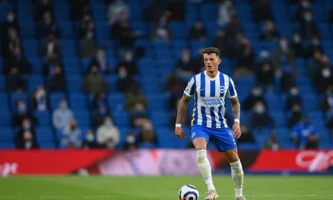 "Tôi rất ngạc nhiên khi Chelsea không tìm đến Ben White"