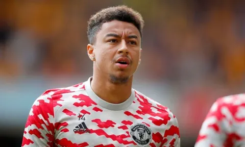 Lý do Man Utd chưa để Lingard rời Old Trafford