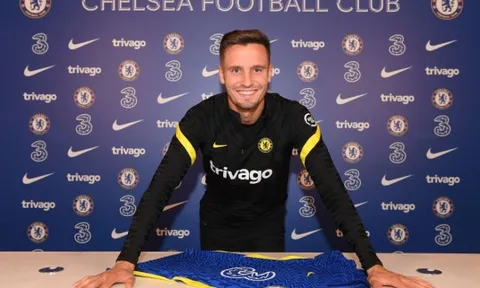 Arsenal, M.U bị chỉ trích khi để mất chữ ký chất lượng vào tay Chelsea