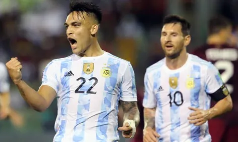 Messi im tiếng, Argentina hạ gục Venezuela nhờ tình huống bước ngoặt