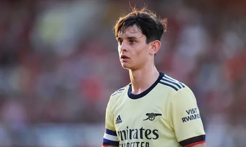 Fan Arsenal ấn tượng với cầu thủ 17 tuổi hơn Granit Xhaka
