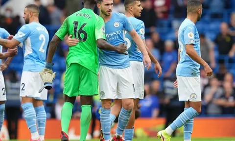 Fan Man City thán phục sao Chelsea