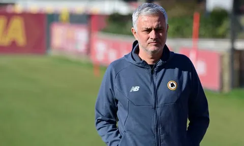 Giữ đúng lời hứa, con quái vật của Mourinho tại Roma đã lộ diện